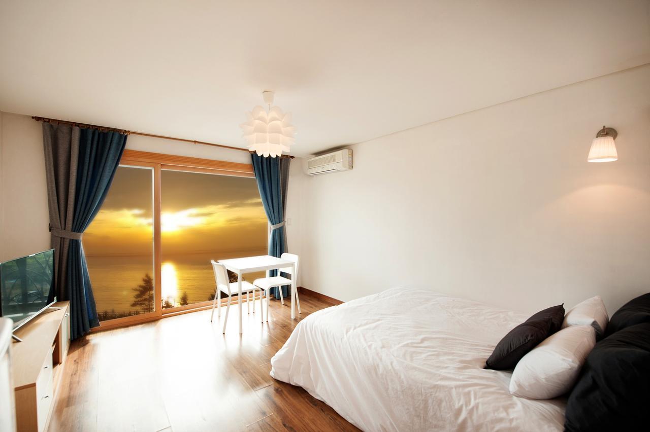 Jeju Sullem Pension Exteriör bild